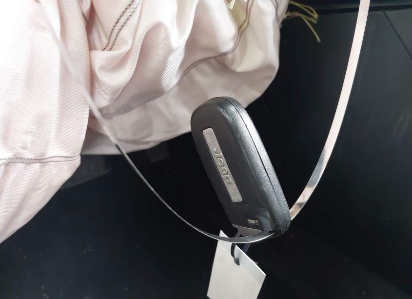 Photo 11 of 2016 Jeep Cherokee LIMITED (VIN 1C4PJLDB2GW229179)