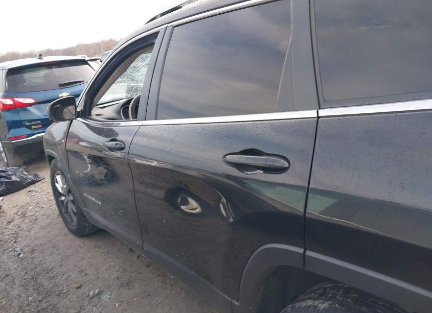 Photo 15 of 2016 Jeep Cherokee LIMITED (VIN 1C4PJLDB2GW229179)