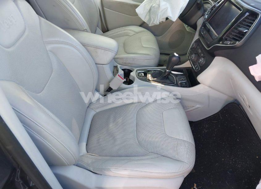 Photo 5 of 2019 Jeep Cherokee LIMITED FWD (VIN 1C4PJLDB2KD143844)