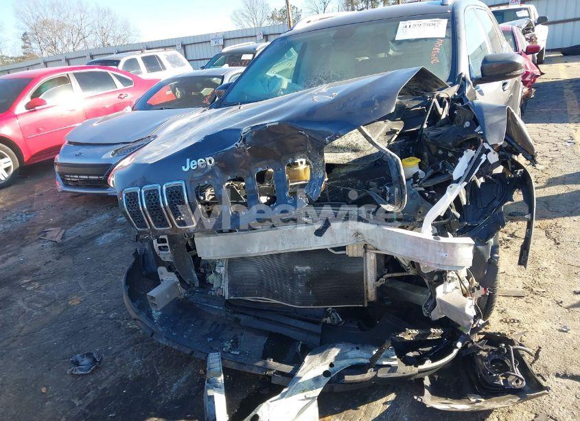 Photo 6 of 2019 Jeep Cherokee LIMITED FWD (VIN 1C4PJLDB2KD143844)