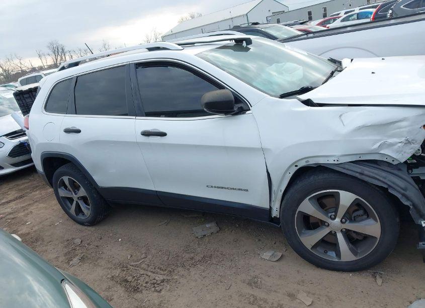 Photo 12 of 2019 Jeep Cherokee LIMITED FWD (VIN 1C4PJLDB2KD376395)
