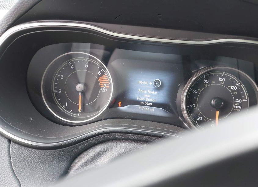 Photo 7 of 2019 Jeep Cherokee LIMITED FWD (VIN 1C4PJLDB2KD376395)