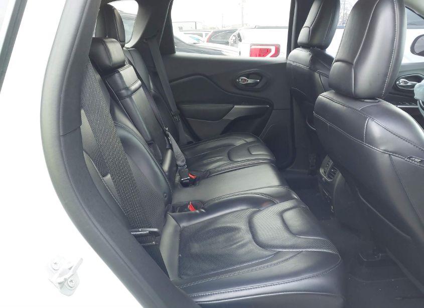 Photo 8 of 2019 Jeep Cherokee LIMITED FWD (VIN 1C4PJLDB2KD376395)