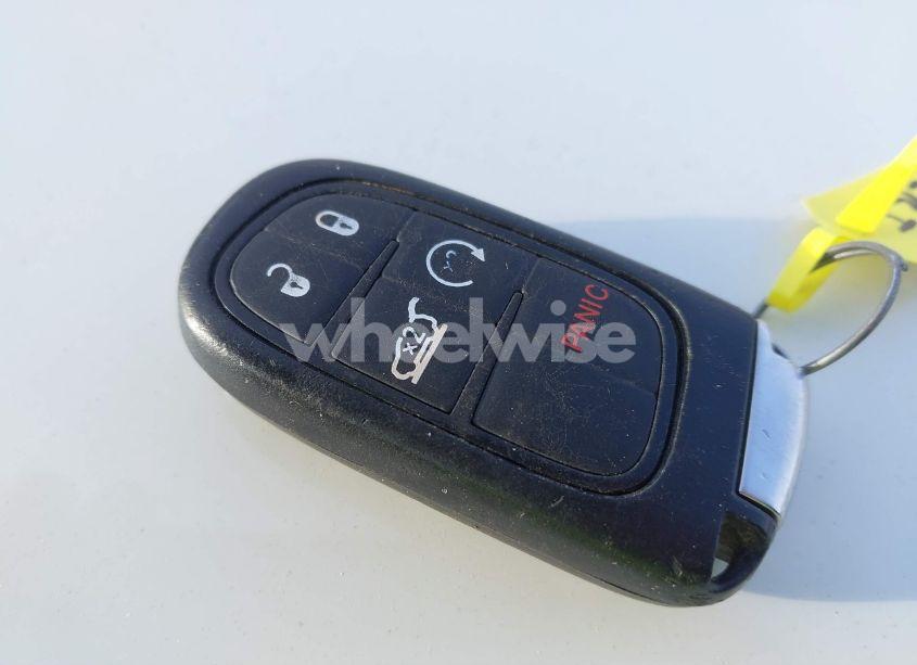 Photo 11 of 2020 Jeep Cherokee LIMITED FWD (VIN 1C4PJLDB2LD535210)