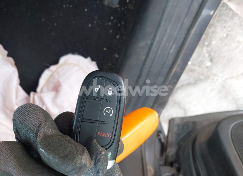 Photo 11 of 2014 Jeep Cherokee LIMITED (VIN 1C4PJLDB3EW305005)