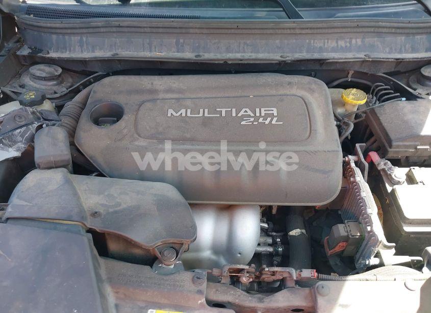 Photo 10 of 2015 Jeep Cherokee LIMITED (VIN 1C4PJLDB3FW753312)
