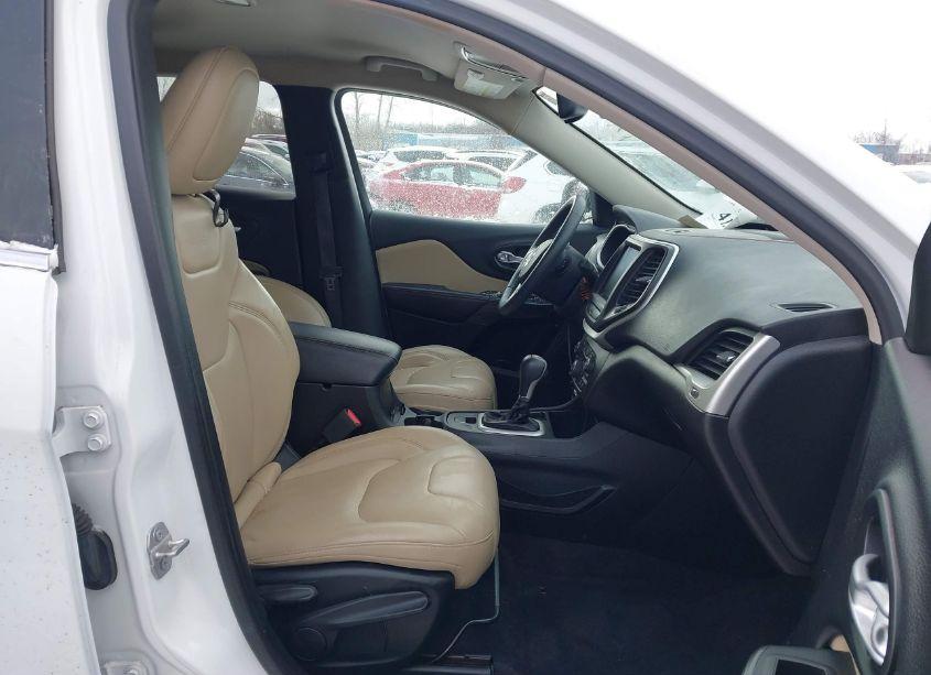 Photo 5 of 2016 Jeep Cherokee LIMITED (VIN 1C4PJLDB3GW373761)