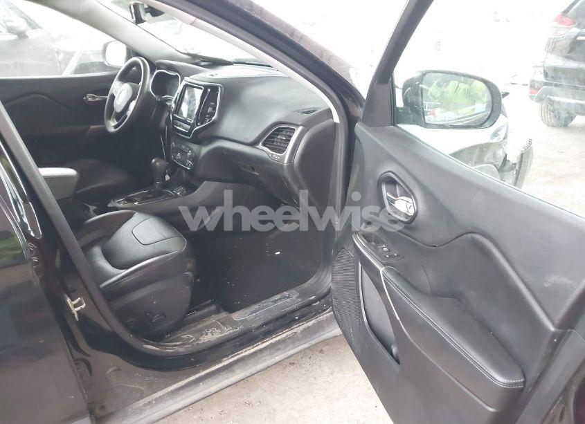 Photo 5 of 2019 Jeep Cherokee LIMITED FWD (VIN 1C4PJLDB3KD416127)