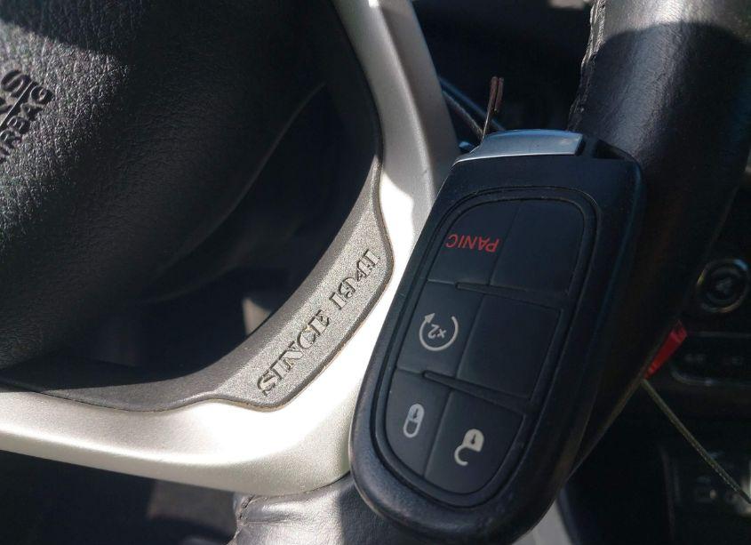 Photo 11 of 2016 Jeep Cherokee LIMITED (VIN 1C4PJLDB4GW158597)