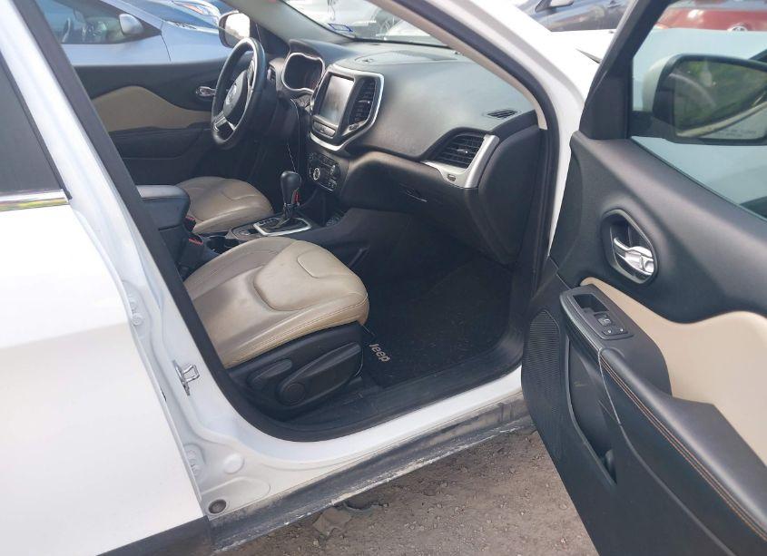 Photo 5 of 2016 Jeep Cherokee LIMITED (VIN 1C4PJLDB4GW158597)