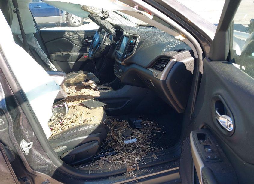 Photo 5 of 2018 Jeep Cherokee LIMITED FWD (VIN 1C4PJLDB4JD577519)