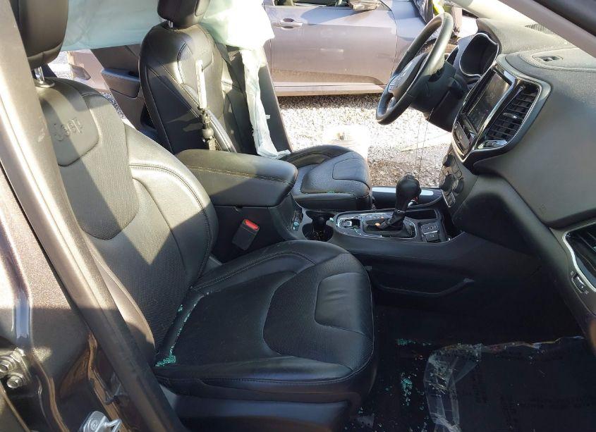 Photo 5 of 2019 Jeep Cherokee LIMITED FWD (VIN 1C4PJLDB4KD416198)