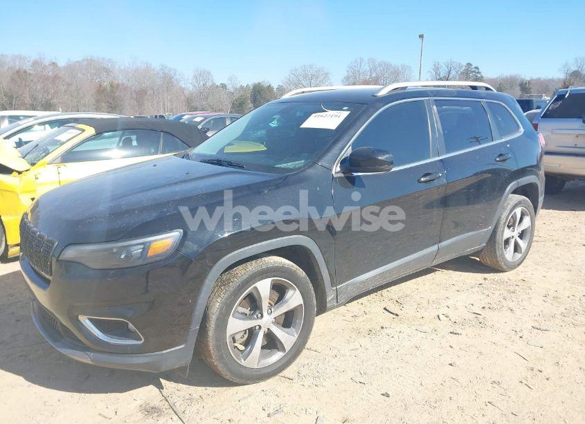 Photo 2 of 2020 Jeep Cherokee LIMITED FWD (VIN 1C4PJLDB4LD568404)