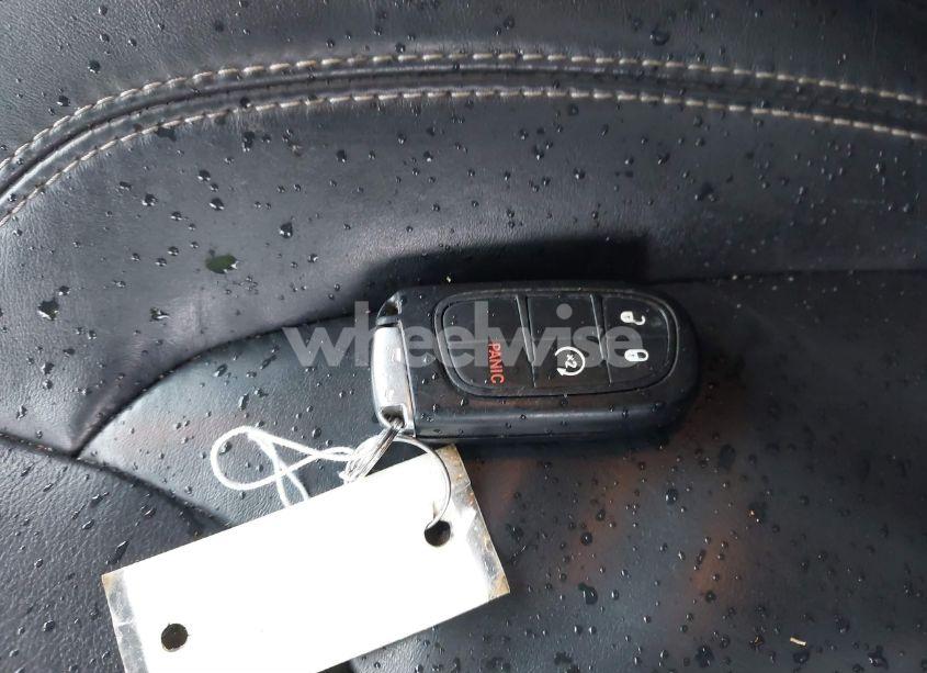 Photo 11 of 2015 Jeep Cherokee LIMITED (VIN 1C4PJLDB5FW566380)