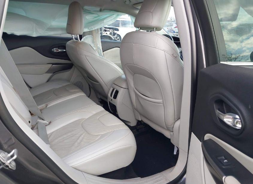 Photo 8 of 2019 Jeep Cherokee LIMITED FWD (VIN 1C4PJLDB5KD457858)