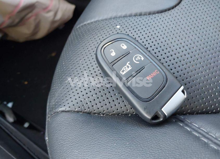 Photo 11 of 2020 Jeep Cherokee LIMITED FWD (VIN 1C4PJLDB5LD511094)