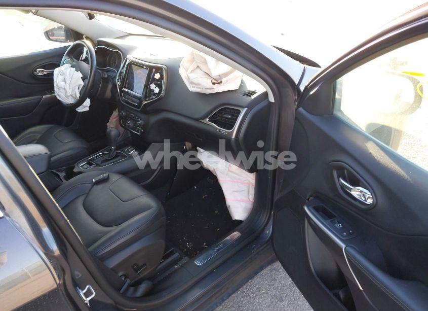 Photo 5 of 2020 Jeep Cherokee LIMITED FWD (VIN 1C4PJLDB5LD511094)