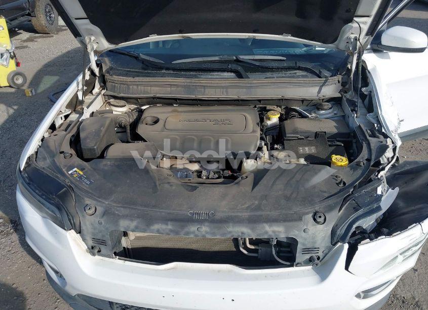 Photo 10 of 2020 Jeep Cherokee LIMITED FWD (VIN 1C4PJLDB5LD535248)