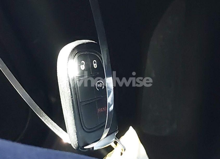 Photo 11 of 2015 Jeep Cherokee LIMITED (VIN 1C4PJLDB6FW548552)