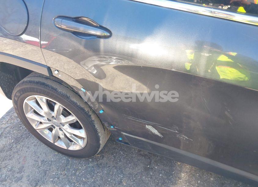 Photo 6 of 2015 Jeep Cherokee LIMITED (VIN 1C4PJLDB6FW548552)