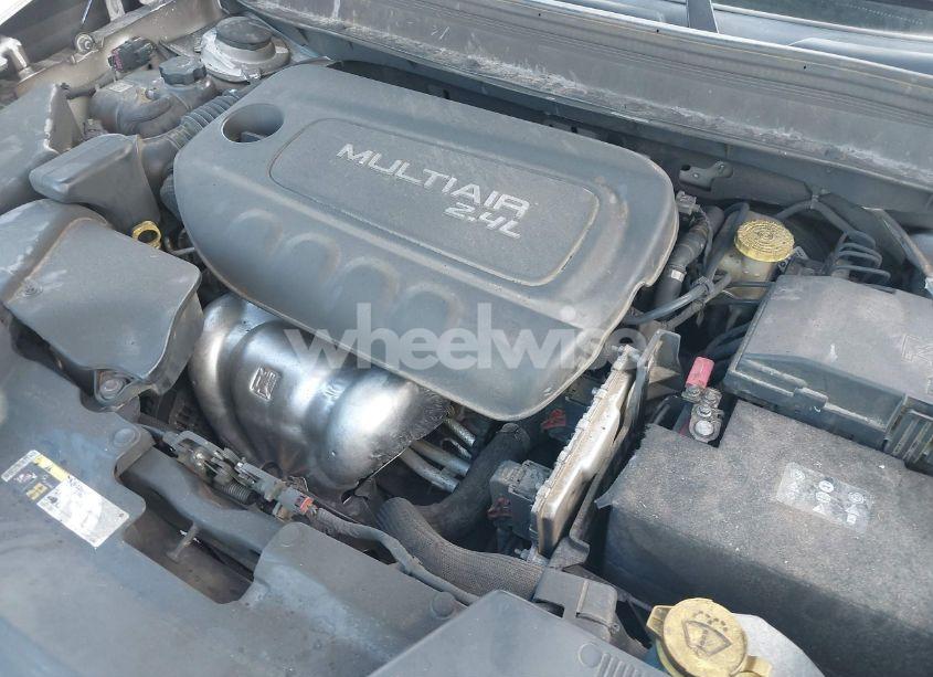Photo 10 of 2015 Jeep Cherokee LIMITED (VIN 1C4PJLDB6FW781735)