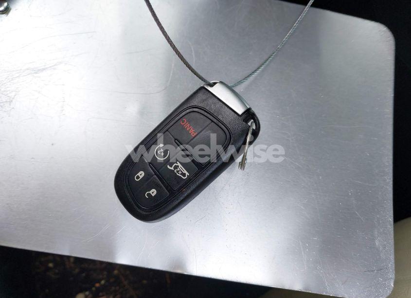 Photo 11 of 2016 Jeep Cherokee LIMITED (VIN 1C4PJLDB6GW273265)