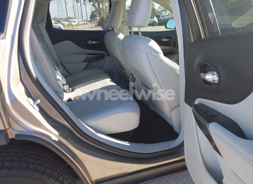 Photo 8 of 2019 Jeep Cherokee LIMITED FWD (VIN 1C4PJLDB6KD325076)