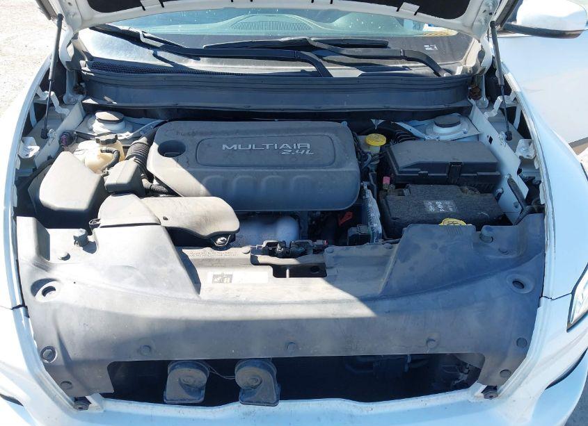 Photo 10 of 2016 Jeep Cherokee LIMITED (VIN 1C4PJLDB7GW248102)