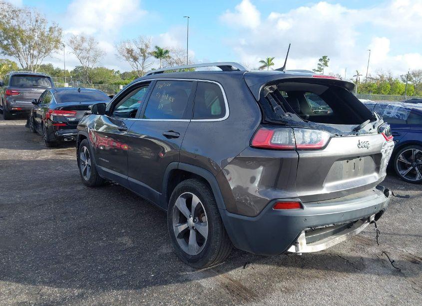 Photo 3 of 2019 Jeep Cherokee LIMITED FWD (VIN 1C4PJLDB7KD195955)