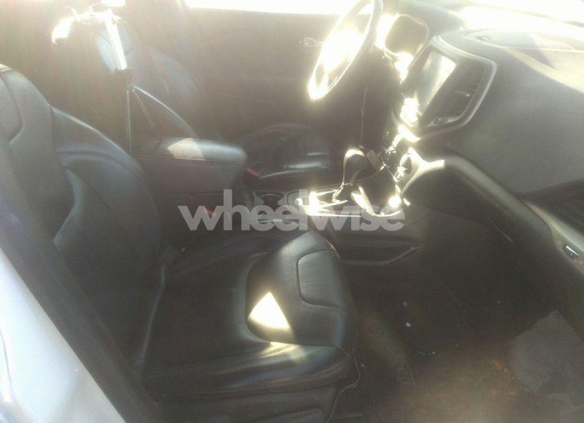 Photo 5 of 2016 Jeep Cherokee LIMITED (VIN 1C4PJLDB8GW184099)