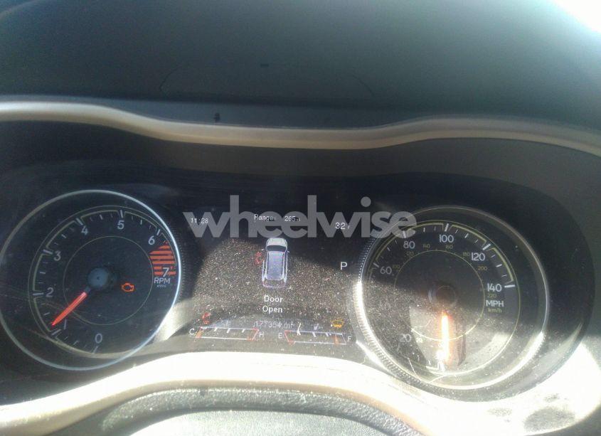 Photo 7 of 2016 Jeep Cherokee LIMITED (VIN 1C4PJLDB8GW184099)