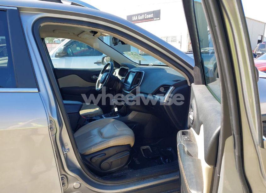 Photo 5 of 2016 Jeep Cherokee LIMITED (VIN 1C4PJLDB8GW239294)