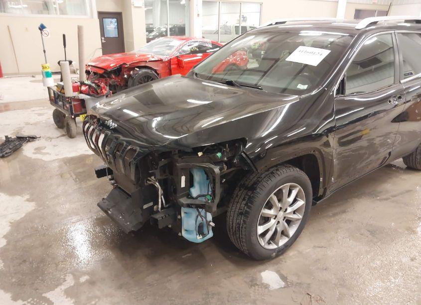 Photo 6 of 2018 Jeep Cherokee LIMITED FWD (VIN 1C4PJLDB8JD577409)