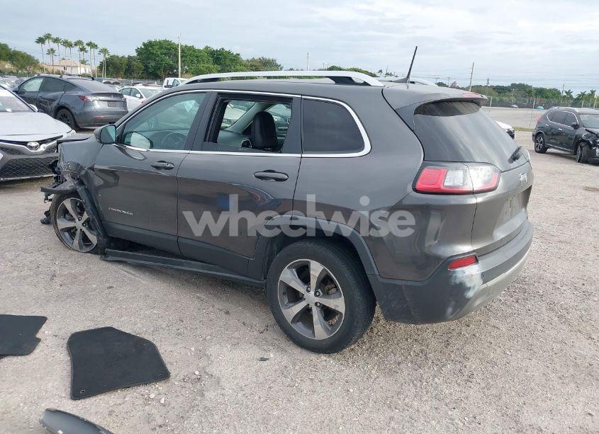 Photo 3 of 2019 Jeep Cherokee LIMITED FWD (VIN 1C4PJLDB8KD450547)