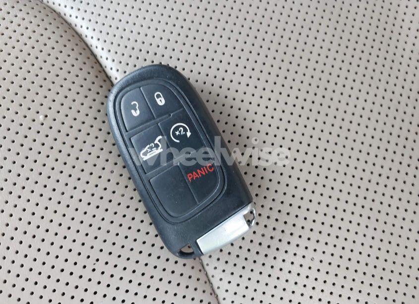 Photo 11 of 2015 Jeep Cherokee LIMITED (VIN 1C4PJLDB9FW737194)