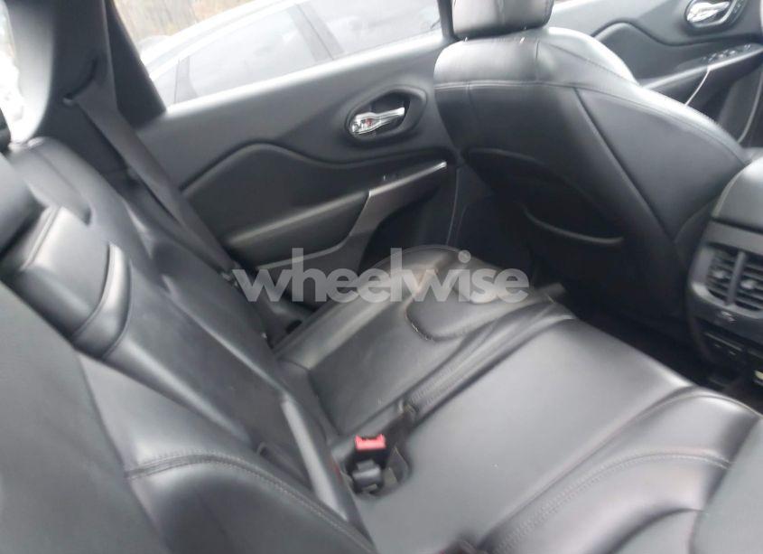 Photo 8 of 2019 Jeep Cherokee LIMITED FWD (VIN 1C4PJLDB9KD129214)