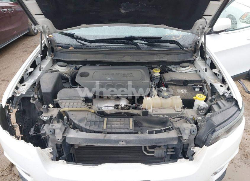 Photo 10 of 2019 Jeep Cherokee LIMITED FWD (VIN 1C4PJLDB9KD487820)