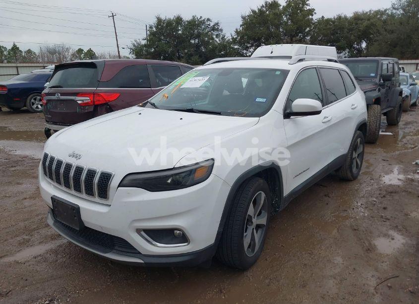 Photo 2 of 2019 Jeep Cherokee LIMITED FWD (VIN 1C4PJLDB9KD487820)