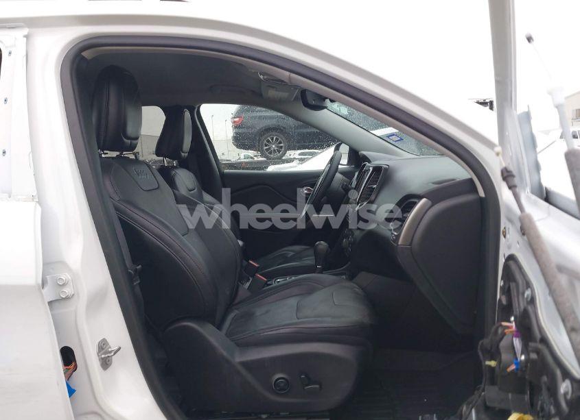 Photo 5 of 2019 Jeep Cherokee LIMITED FWD (VIN 1C4PJLDB9KD487820)