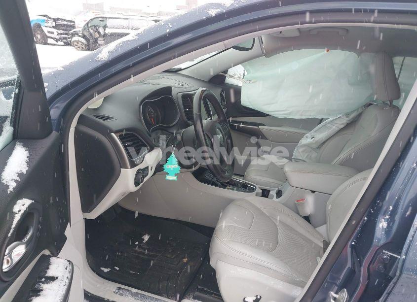 Photo 5 of 2020 Jeep Cherokee LIMITED FWD (VIN 1C4PJLDB9LD535253)