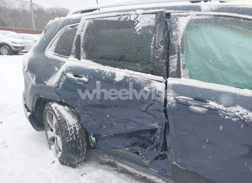 Photo 6 of 2020 Jeep Cherokee LIMITED FWD (VIN 1C4PJLDB9LD535253)