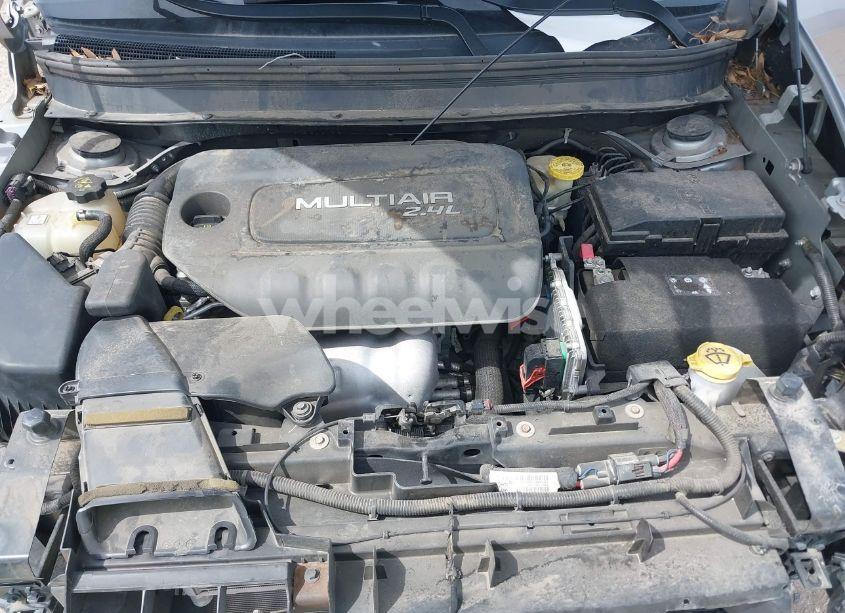 Photo 10 of 2015 Jeep Cherokee LIMITED (VIN 1C4PJLDBXFW670735)