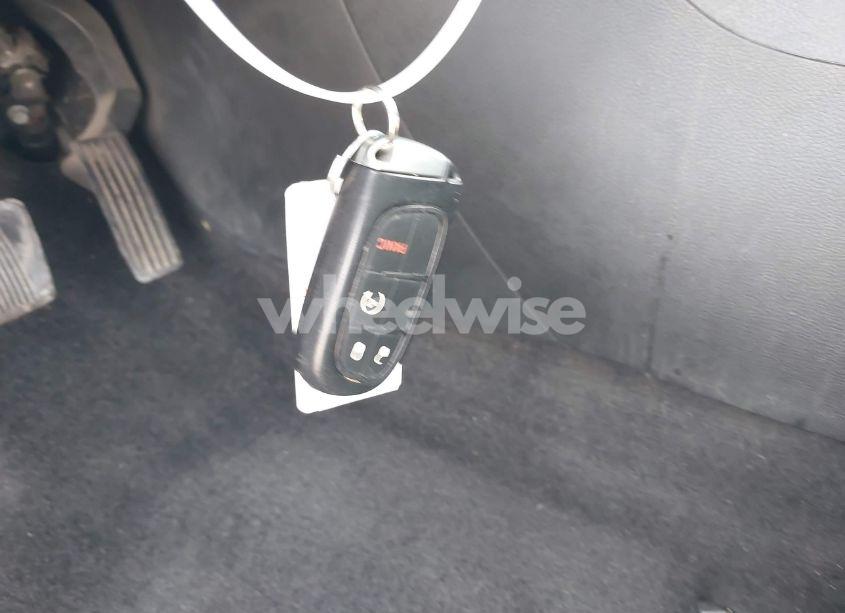 Photo 11 of 2015 Jeep Cherokee LIMITED (VIN 1C4PJLDBXFW670735)