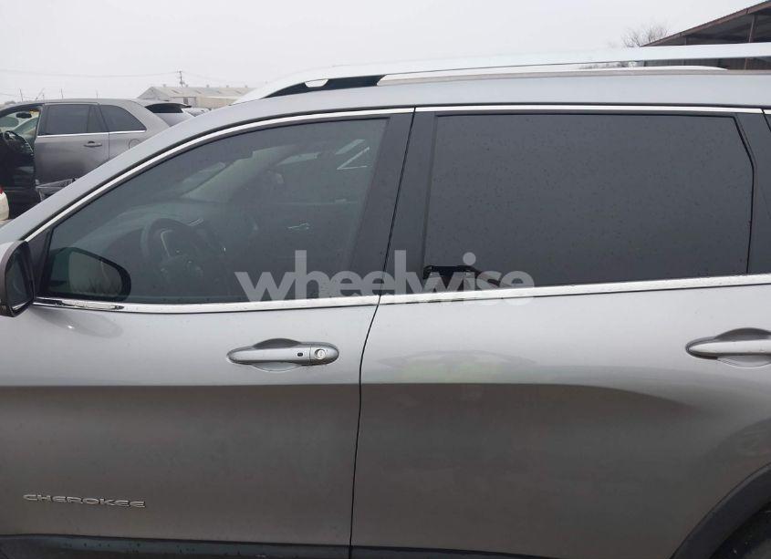 Photo 15 of 2015 Jeep Cherokee LIMITED (VIN 1C4PJLDBXFW747068)