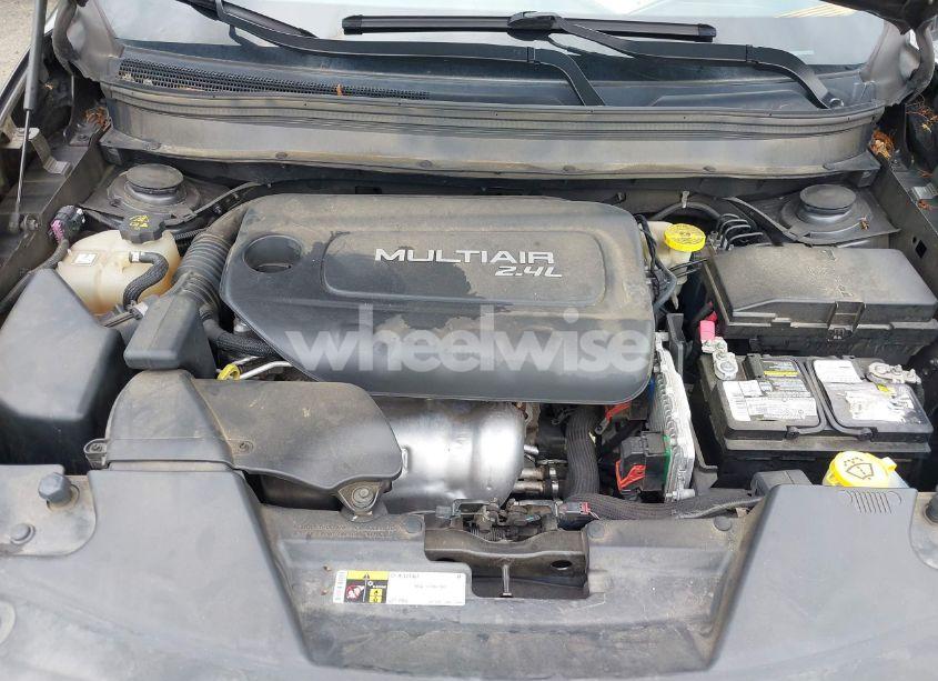 Photo 10 of 2016 Jeep Cherokee LIMITED (VIN 1C4PJLDBXGW211996)