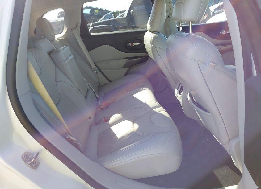 Photo 8 of 2019 Jeep Cherokee LIMITED FWD (VIN 1C4PJLDBXKD347789)