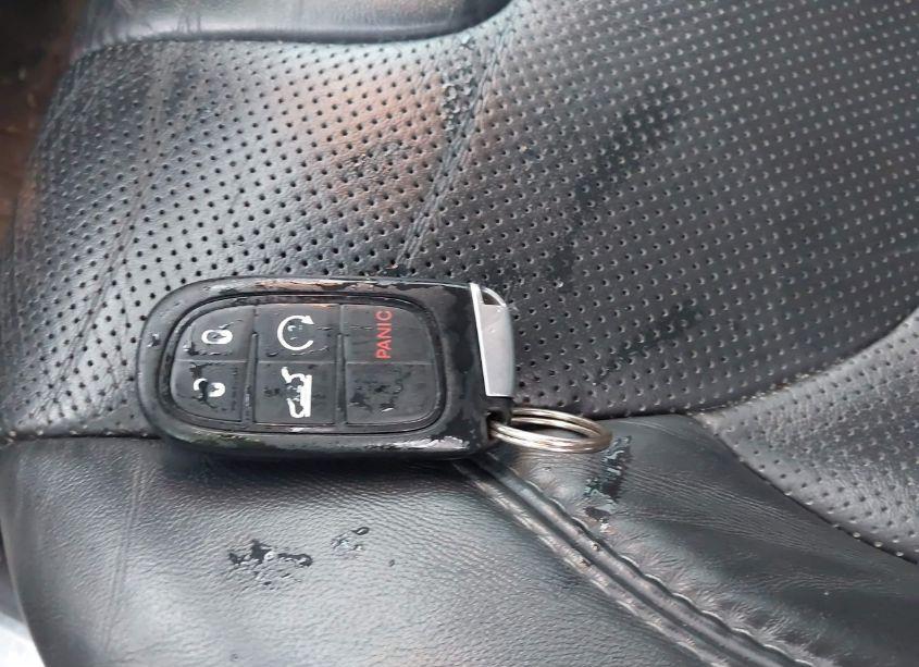 Photo 11 of 2019 Jeep Cherokee LIMITED FWD (VIN 1C4PJLDBXKD387127)