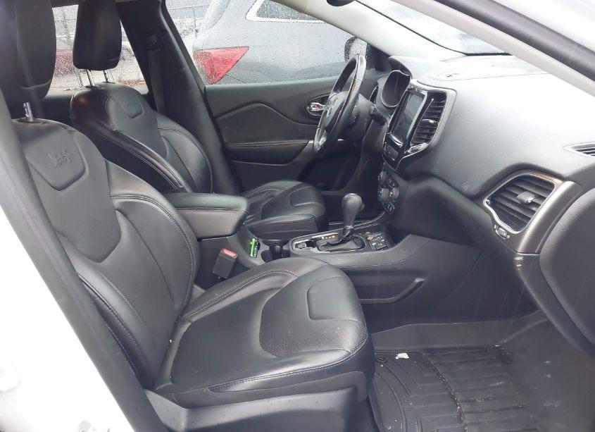 Photo 5 of 2019 Jeep Cherokee LIMITED FWD (VIN 1C4PJLDBXKD387127)