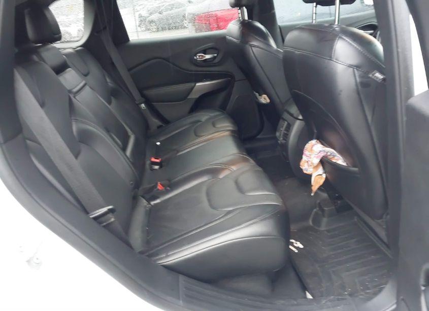 Photo 8 of 2019 Jeep Cherokee LIMITED FWD (VIN 1C4PJLDBXKD387127)