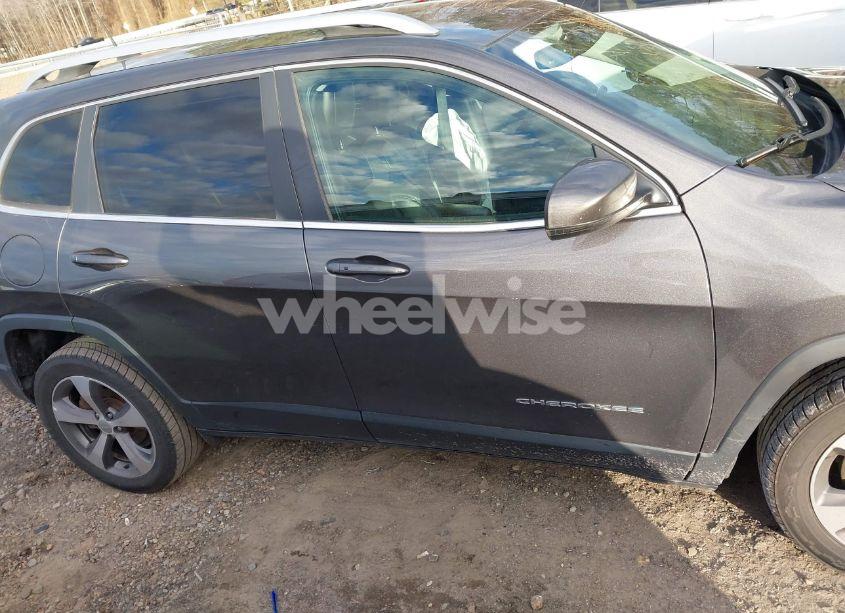 Photo 13 of 2019 Jeep Cherokee LIMITED FWD (VIN 1C4PJLDBXKD402970)